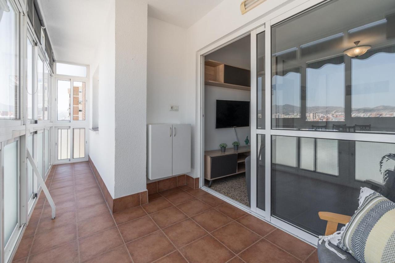 Tuguest Heroe Apartment Малага Экстерьер фото