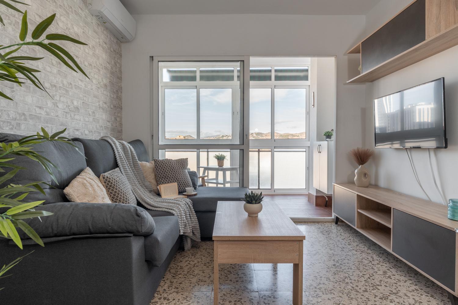 Tuguest Heroe Apartment Малага Экстерьер фото