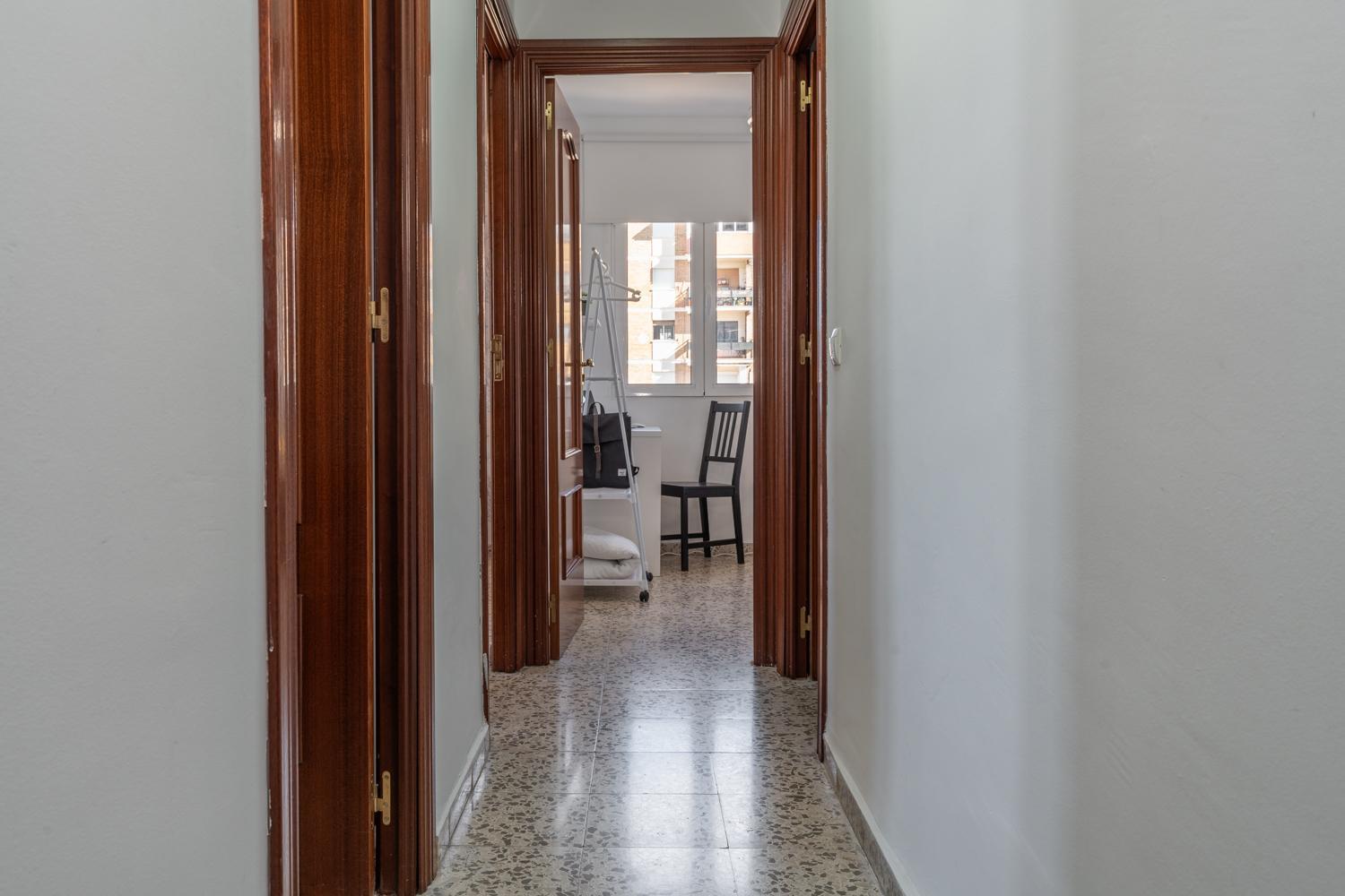 Tuguest Heroe Apartment Малага Экстерьер фото